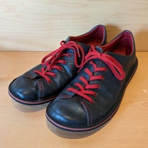 Camper Beetle 18648-003 lightweight black with red